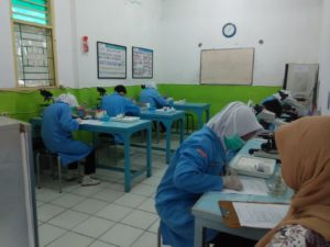 Praktikum (2)